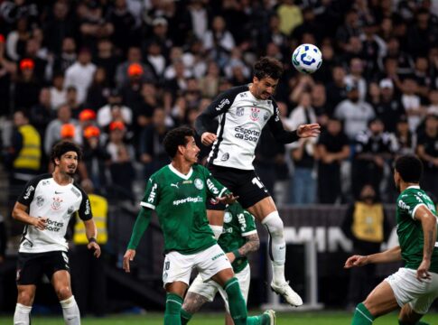 com-penalti-e-gol-contra,-corinthians-e-palmeiras-empatam-em-derbi