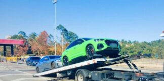 pm-interrompe-racha-de-carros-de-luxo-e-prende-condutores-em-sp
