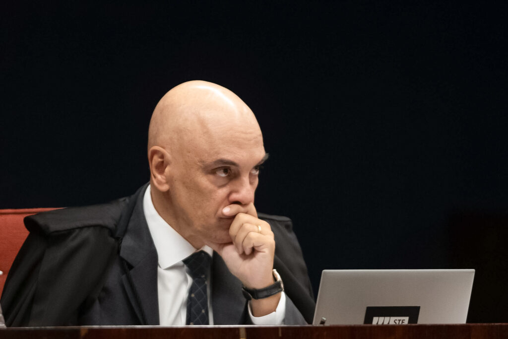 julgamento-de-bolsonaro:-moraes-ainda-segura-recurso-contra-prisao