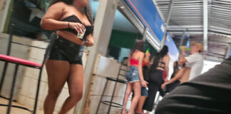 “iscas”-seduzem-clientes-para-gastar-na-“banca-do-trepa-trepa”-em-feira-do-df