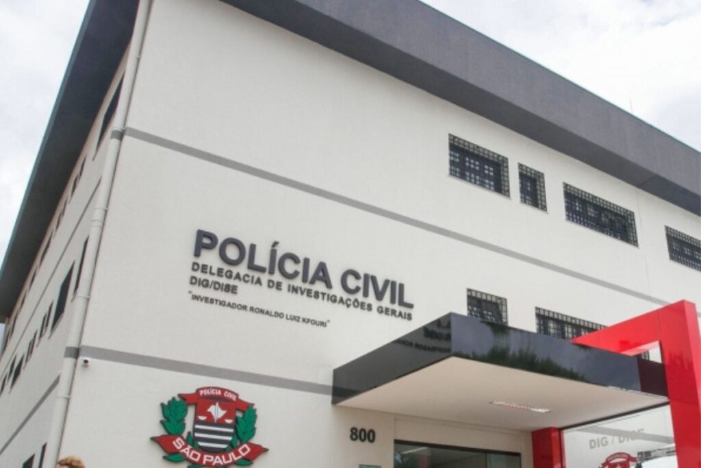 gravida-de-21-anos-e-homem-de-56-sao-baleados-dentro-de-carro-em-sp