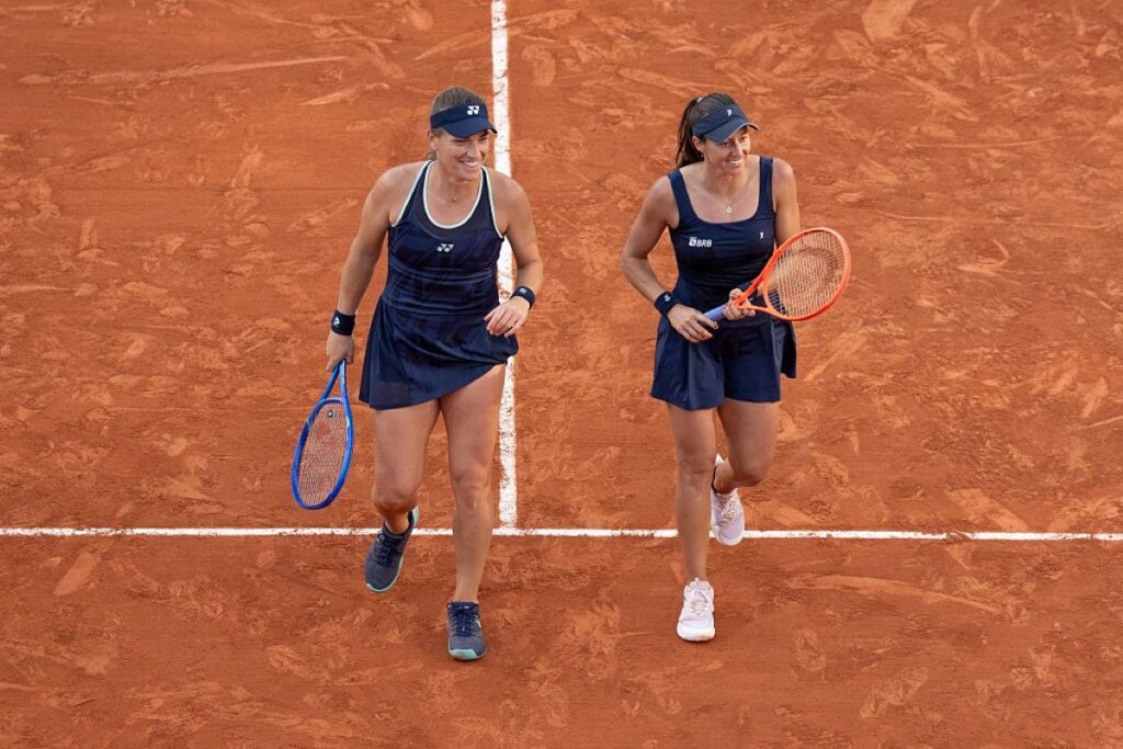 luisa-stefani-e-babos-vencem-chinesas-no-us-open-e-vao-as-quartas