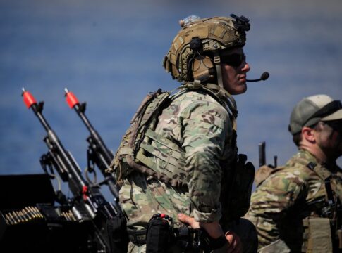 apos-mercenarios,-eua-enviam-fuzileiros-navais-para-o-haiti