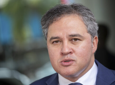 senador-diz-que-200-bilhoes-lavados-pelo-pcc-sao-“irrecuperaveis”