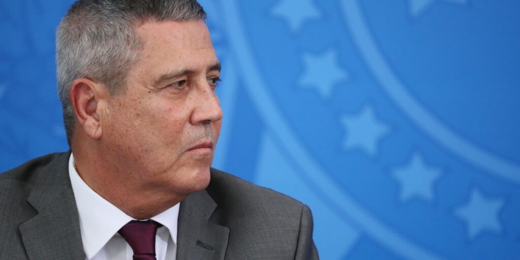 em-parecer-ao-stf,-pgr-defende-que-braga-netto-deve-continuar-preso