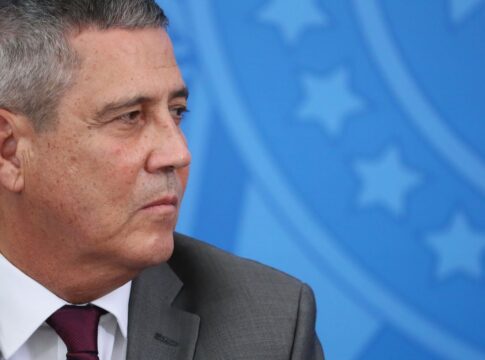 em-parecer-ao-stf,-pgr-defende-que-braga-netto-deve-continuar-preso