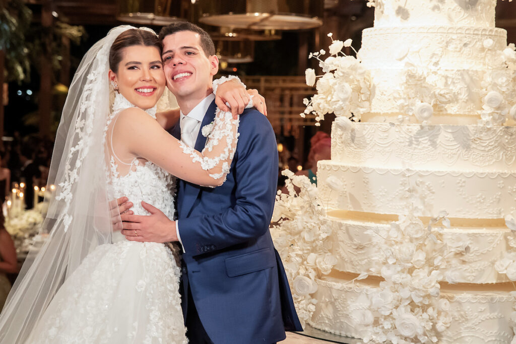 casal-de-medicos-stephanie-nemeth-e-felipe-xavier-sobem-ao-altar