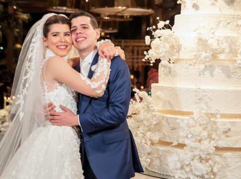 casal-de-medicos-stephanie-nemeth-e-felipe-xavier-sobem-ao-altar