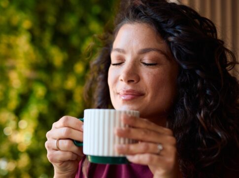 tensao-e-estresse-podem-ser-aliviados-com-bebida-natural;-veja-qual