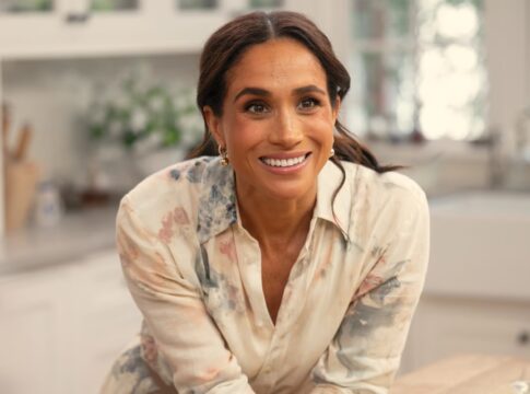 meghan-markle-compartilha-fotos-ineditas-dos-filhos,-archie-e-lilibet