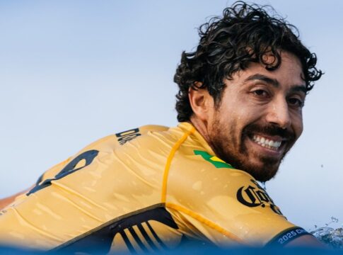 yago-dora-e-campeao-mundial-de-surfe-apos-vitoria-em-fiji