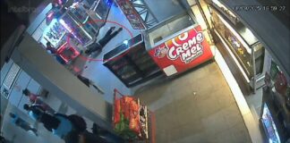 video:-homem-e-morto-com-cinco-facadas-no-meio-de-rodoviaria-do-df