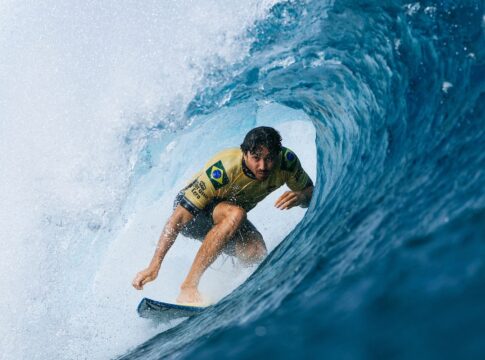 yago-dora-e-campeao-mundial-de-surfe-profissional