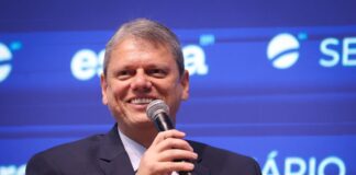 tarcisio-articula-por-anistia-em-meio-a-julgamento-de-bolsonaro-no-stf