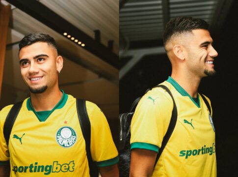 andreas-pereira-desembarca-no-brasil-com-camisa-do-palmeiras.-fotos