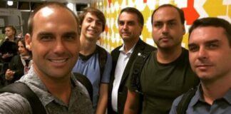 filhos-de-bolsonaro-se-manifestam-no-1o-dia-de-julgamento-no-stf
