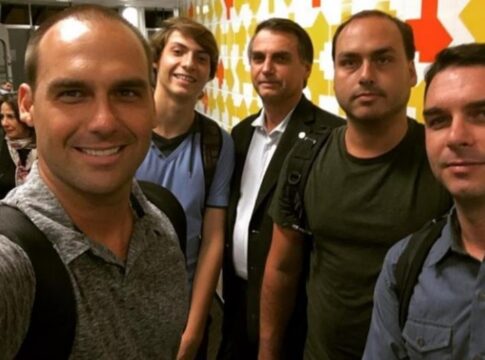 filhos-de-bolsonaro-se-manifestam-no-1o-dia-de-julgamento-no-stf
