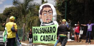 ato-contrario-a-bolsonaro-ironiza:-“salva-meu-pai,-trump”.-video