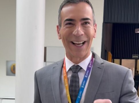 video:-cesar-tralli-treina-o-famoso-“boa-noite”-do-jornal-nacional