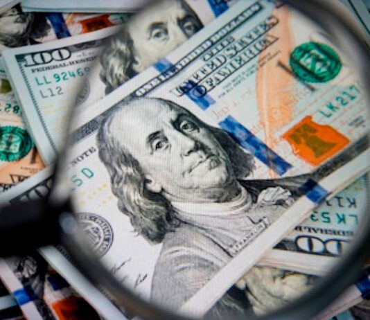 dolar-sobe-com-decisao-nos-eua-que-considerou-tarifaco-de-trump-ilegal