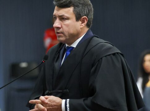 documento-achado-na-casa-de-torres-era-“minuta-do-google”,-diz-defesa