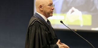 ex-comandante-nao-colocou-marinha-a-disposicao-do-golpe,-alega-defesa