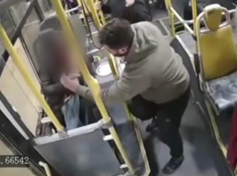 homem-e-acusado-de-tentativa-de-homicidio-apos-jogar-pedra-em-onibus