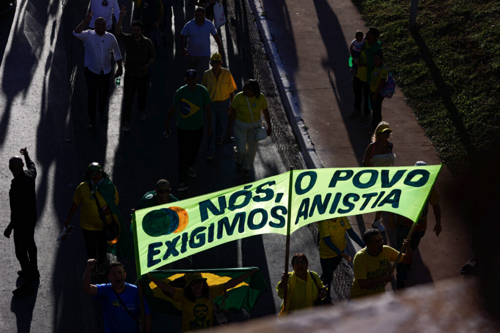 por-que-o-centrao-passou-a-apoiar-a-anistia-na-camara