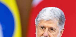 celso-amorim-fala-em-“tragedia”-caso-estados-unidos-ataquem-venezuela