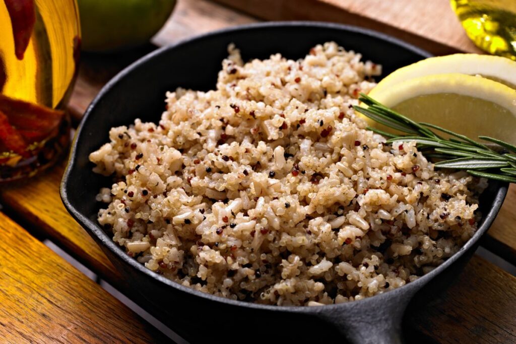 arroz-integral-mais-rapido:-chef-ensina-preparo-pratico-e-saboroso