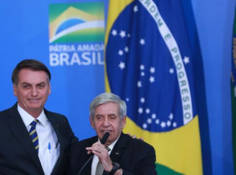 heleno-se-distanciou-de-bolsonaro-e-nao-sabia-de-golpe,-diz-advogado