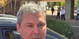lider-do-pt-critica-articulacao-por-anistia:-“golpe-parlamentar”