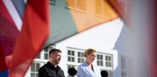 na-dinamarca,-zelensky-cobra-“pressao-ainda-maior”-sobre-a-russia