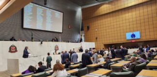 julgamento-de-bolsonaro-faz-pt-se-opor-a-nome-de-tarcisio-para-o-tce