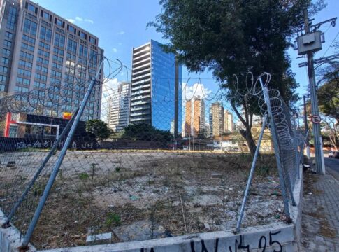 vereadores-querem-ampliar-projeto-que-privatiza-rua-nos-jardins