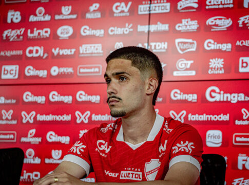 filho-de-idolo-do-goias-e-apresentado-no-vila-nova-para-a-serie-b