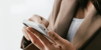 tiktok-shop-se-destaca-por-vitrine-“organica”-entre-marcas-e-clientes
