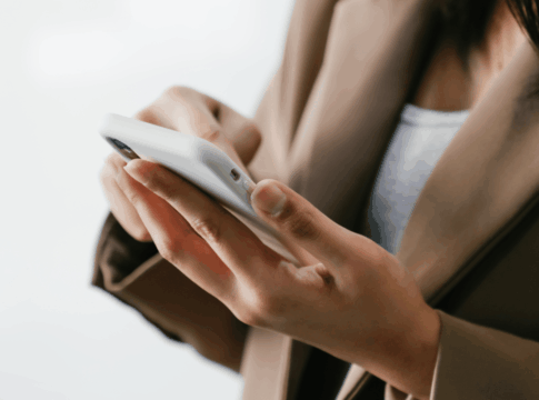 tiktok-shop-se-destaca-por-vitrine-“organica”-entre-marcas-e-clientes