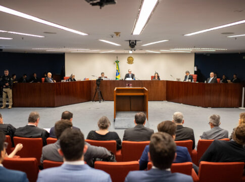 aliados-de-bolsonaro-apostam-que-um-general-pode-se-safar-no-stf