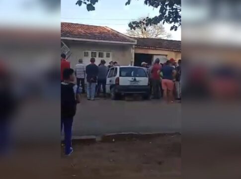 carro-desgovernado-invade-casa-e-mata-mulher-sentada-na-varanda