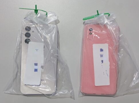 mae-e-presa-apos-tecnico-achar-conteudo-sexual-da-filha-em-celular