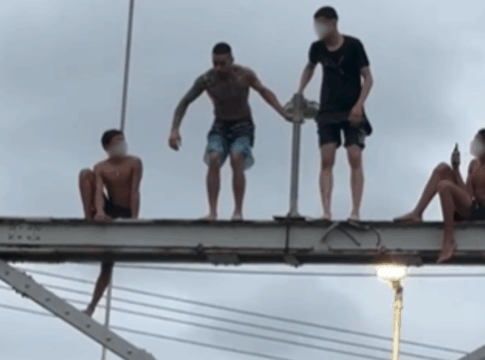video:-mc-kauan-viraliza-apos-pular-de-ponte-suspensa-no-litoral-de-sp