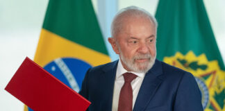 centrao-discute-nova-faca-no-pescoco-de-lula-durante-festa-de-cacique