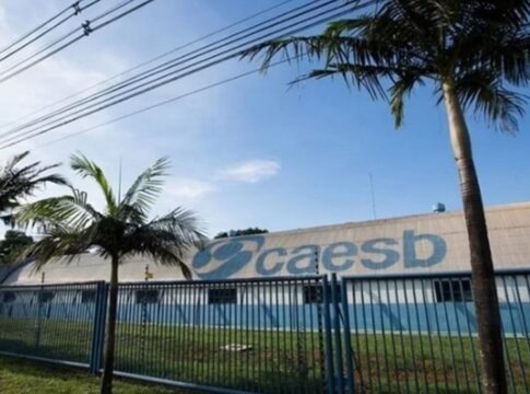 caesb-abre-vagas-de-estagio-para-nivel-medio,-tecnico-e-superior