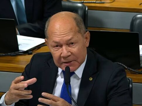 deputado-do-pl-diz-que-lupi-“vai-levar-um-cacete”-na-cpmi-do-inss