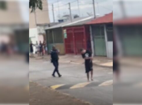 video:-armado-com-faca,-homem-e-imobilizado-com-taser-pela-pmdf
