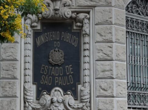 mpsp-abre-investigacao-sobre-acao-policial-contra-moradores-de-rua