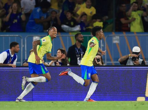 video:-estevao-marca-primeiro-gol-pela-selecao-brasileira