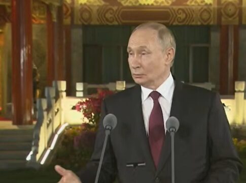 tropas-ocidentais-na-ucrania-serao-“alvo-legitimo”,-diz-putin