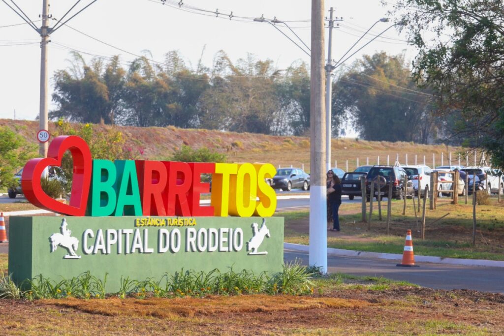 vice-diretor-de-escola-e-afastado-por-suspeita-de-estupro-contra-aluno